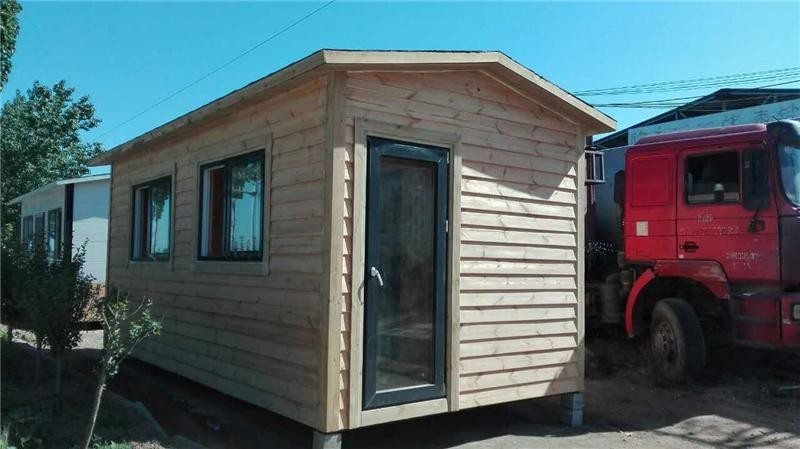 manufacturer plans house container